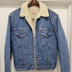 Vintage Levi's Sherpa Lined Denim Jacket Size 40 - image 1